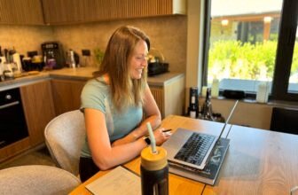 From Freelancing to Employed: New Career Paths for Digital Nomads